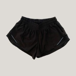 Lululemon Hotty Hot Low-Rise Lined Short 2.5"